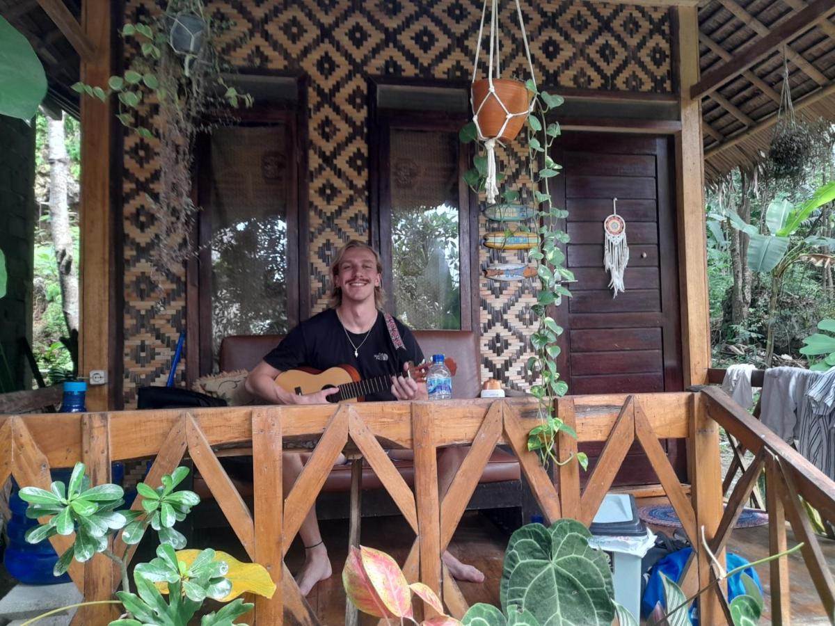 Anik Homestay & Dormy Batukaras Exterior photo