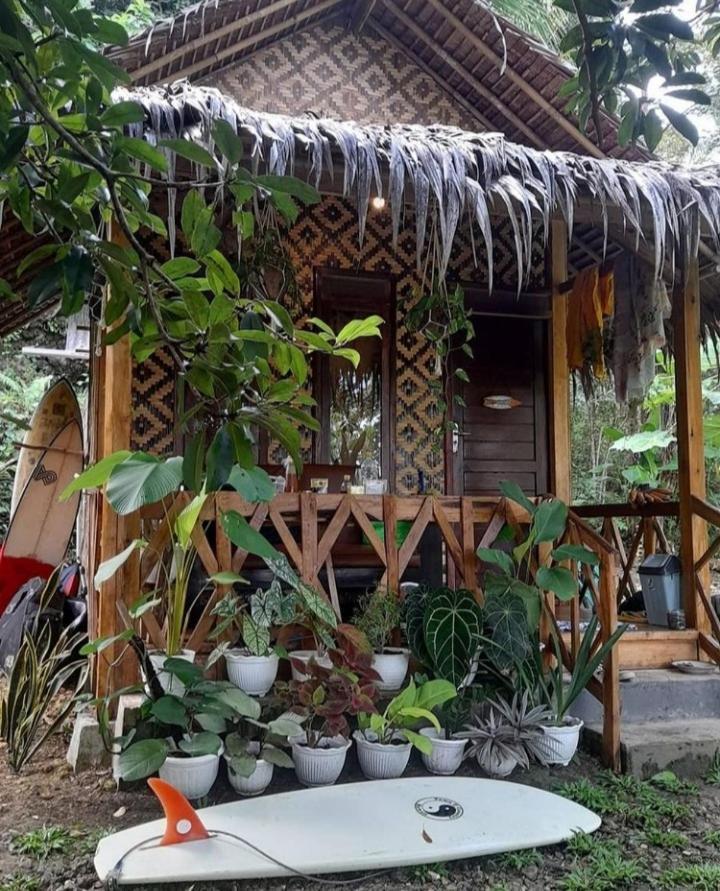 Anik Homestay & Dormy Batukaras Exterior photo